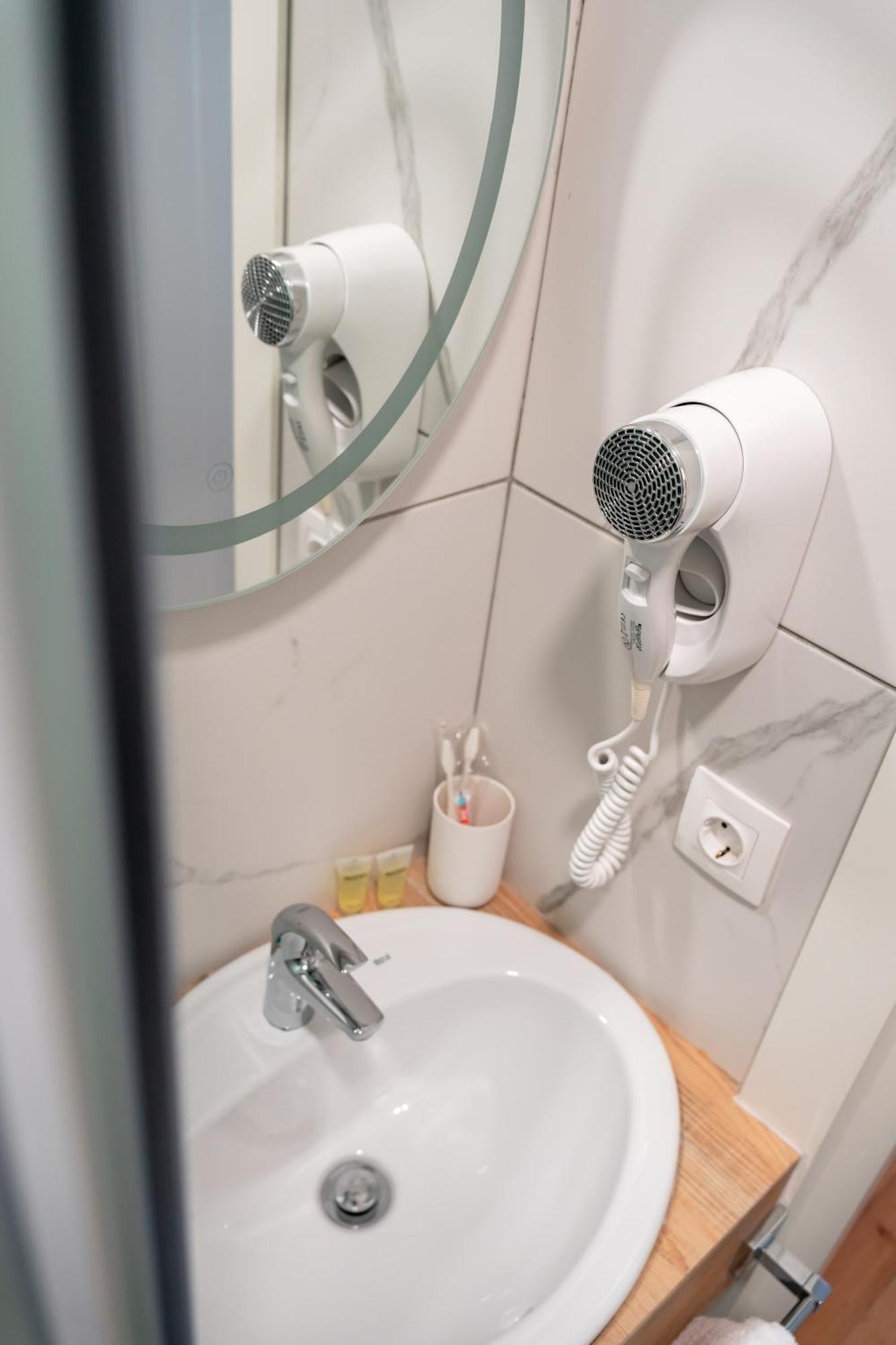 Hotel Well Inn 트빌리시 외부 사진